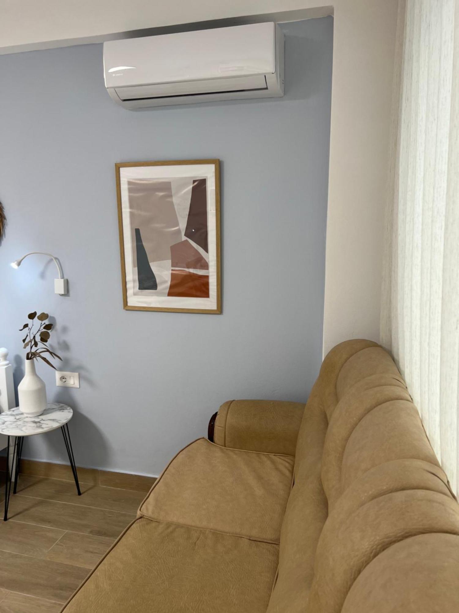 Art Apartment *