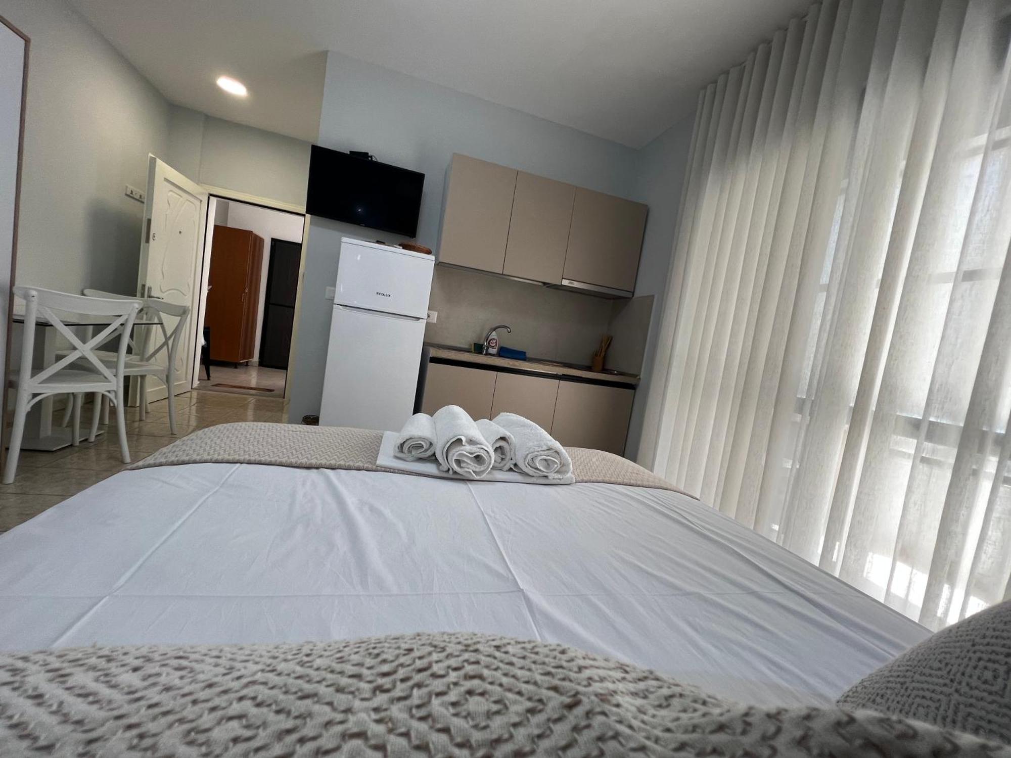 Art Apartment *